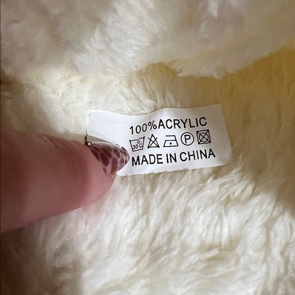 216. Cozy White Pom-Pom Knit Hat - Picture 6 of 6